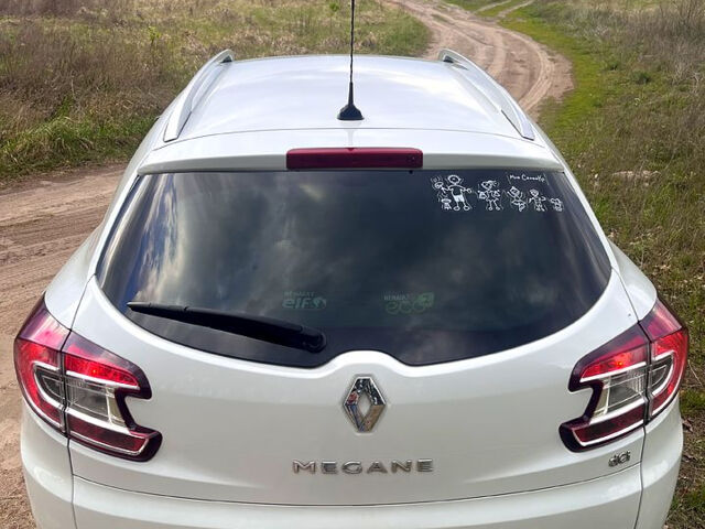 Белый Рено Меган, объемом двигателя 1.5 л и пробегом 190 тыс. км за 8000 $, фото 4 на Automoto.ua