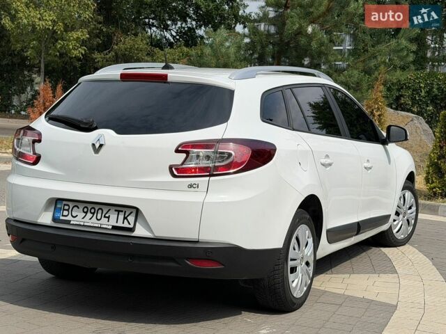 Білий Рено Меган, об'ємом двигуна 1.46 л та пробігом 286 тис. км за 5500 $, фото 11 на Automoto.ua