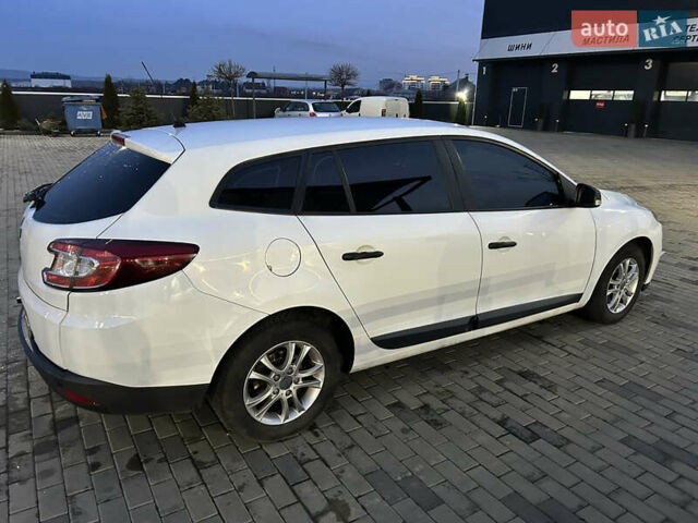 Білий Рено Меган, об'ємом двигуна 1.46 л та пробігом 304 тис. км за 6499 $, фото 9 на Automoto.ua