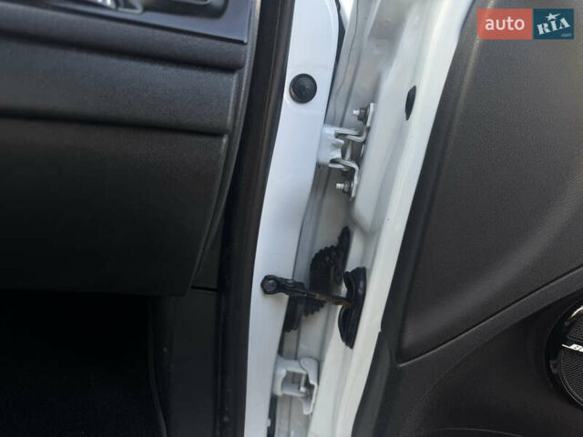 Білий Рено Меган, об'ємом двигуна 1.5 л та пробігом 237 тис. км за 8999 $, фото 71 на Automoto.ua