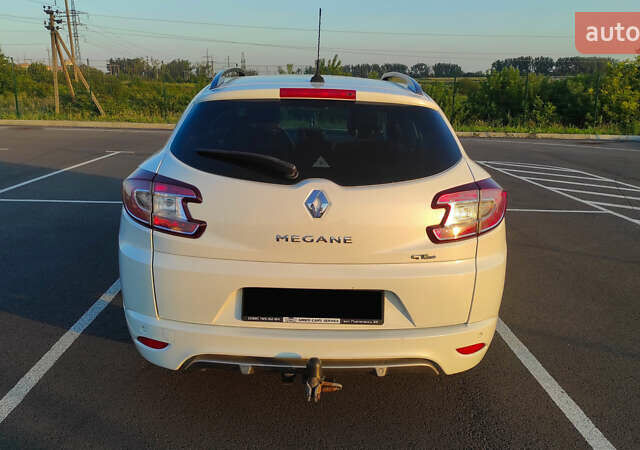 Белый Рено Меган, объемом двигателя 1.5 л и пробегом 198 тыс. км за 10000 $, фото 6 на Automoto.ua