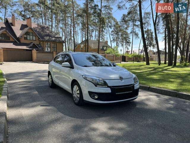 Білий Рено Меган, об'ємом двигуна 1.5 л та пробігом 210 тис. км за 6200 $, фото 1 на Automoto.ua