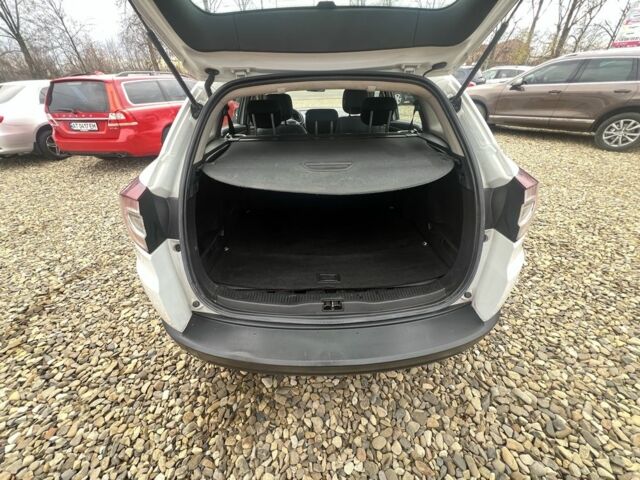 Белый Рено Меган, объемом двигателя 1.5 л и пробегом 255 тыс. км за 6599 $, фото 20 на Automoto.ua