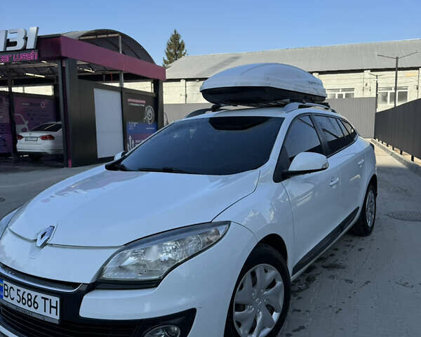 Білий Рено Меган, об'ємом двигуна 2 л та пробігом 270 тис. км за 7900 $, фото 2 на Automoto.ua