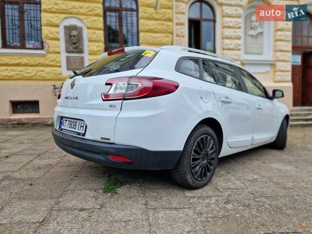 Белый Рено Меган, объемом двигателя 1.5 л и пробегом 244 тыс. км за 7600 $, фото 27 на Automoto.ua