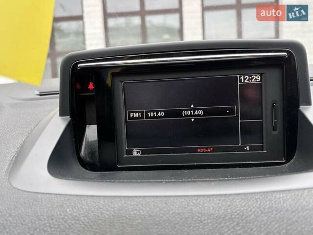 Білий Рено Меган, об'ємом двигуна 1.46 л та пробігом 265 тис. км за 6990 $, фото 68 на Automoto.ua