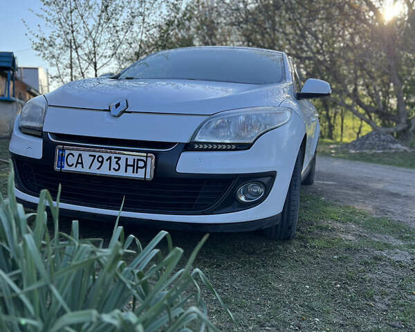 Білий Рено Меган, об'ємом двигуна 1.46 л та пробігом 297 тис. км за 7200 $, фото 35 на Automoto.ua