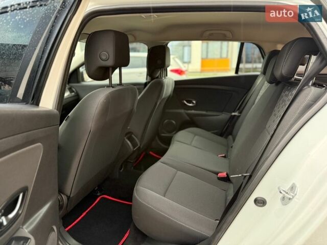 Білий Рено Меган, об'ємом двигуна 1.5 л та пробігом 202 тис. км за 7200 $, фото 61 на Automoto.ua