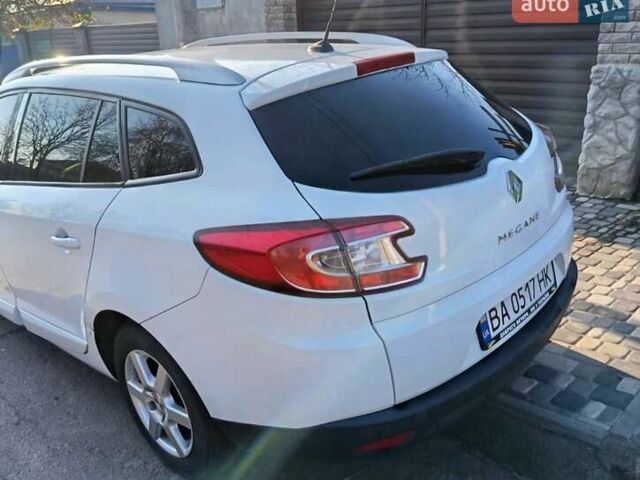 Белый Рено Меган, объемом двигателя 1.5 л и пробегом 217 тыс. км за 7000 $, фото 2 на Automoto.ua