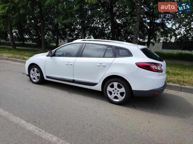 Білий Рено Меган, об'ємом двигуна 1.5 л та пробігом 207 тис. км за 7700 $, фото 9 на Automoto.ua