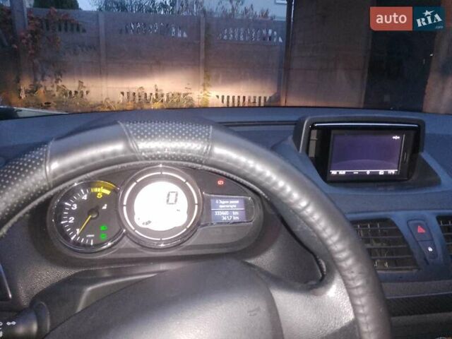 Белый Рено Меган, объемом двигателя 1.46 л и пробегом 333 тыс. км за 7000 $, фото 1 на Automoto.ua