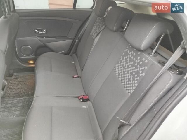 Білий Рено Меган, об'ємом двигуна 1.5 л та пробігом 265 тис. км за 6300 $, фото 25 на Automoto.ua