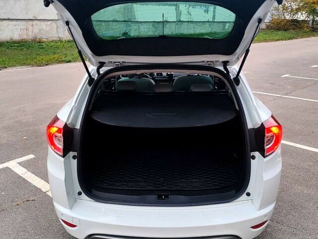 Белый Рено Меган, объемом двигателя 1.5 л и пробегом 264 тыс. км за 8200 $, фото 13 на Automoto.ua