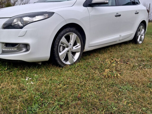 Білий Рено Меган, об'ємом двигуна 1.46 л та пробігом 230 тис. км за 8850 $, фото 2 на Automoto.ua