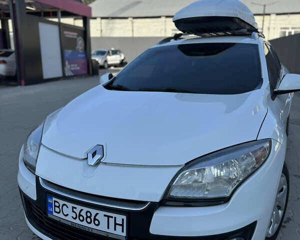 Білий Рено Меган, об'ємом двигуна 2 л та пробігом 270 тис. км за 7900 $, фото 1 на Automoto.ua
