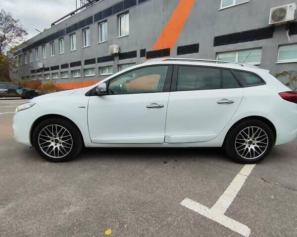 Белый Рено Меган, объемом двигателя 1.5 л и пробегом 264 тыс. км за 8200 $, фото 7 на Automoto.ua