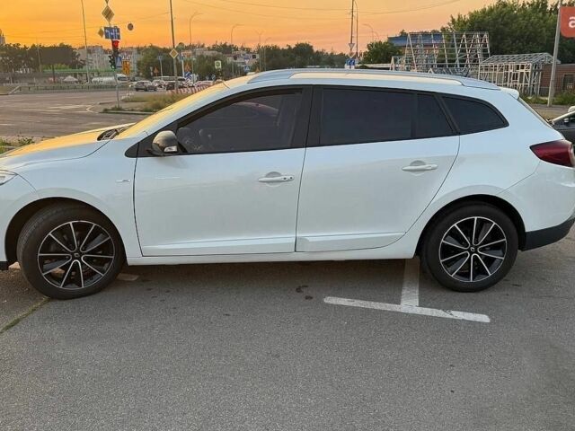 Білий Рено Меган, об'ємом двигуна 1.46 л та пробігом 240 тис. км за 8300 $, фото 3 на Automoto.ua