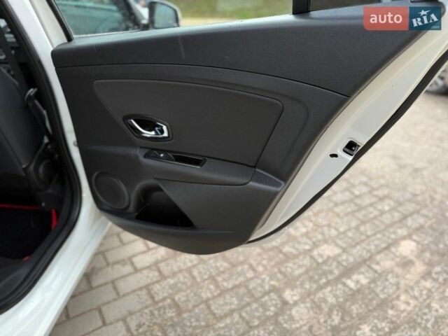 Білий Рено Меган, об'ємом двигуна 1.5 л та пробігом 202 тис. км за 7200 $, фото 72 на Automoto.ua