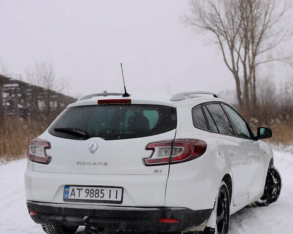 Белый Рено Меган, объемом двигателя 1.5 л и пробегом 315 тыс. км за 7500 $, фото 8 на Automoto.ua
