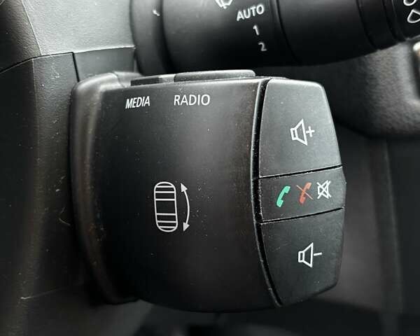 Білий Рено Меган, об'ємом двигуна 1.46 л та пробігом 233 тис. км за 7999 $, фото 25 на Automoto.ua