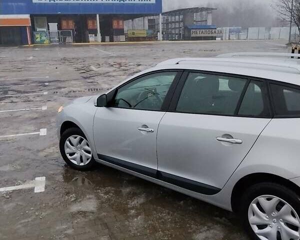 Белый Рено Меган, объемом двигателя 1.46 л и пробегом 239 тыс. км за 7200 $, фото 40 на Automoto.ua