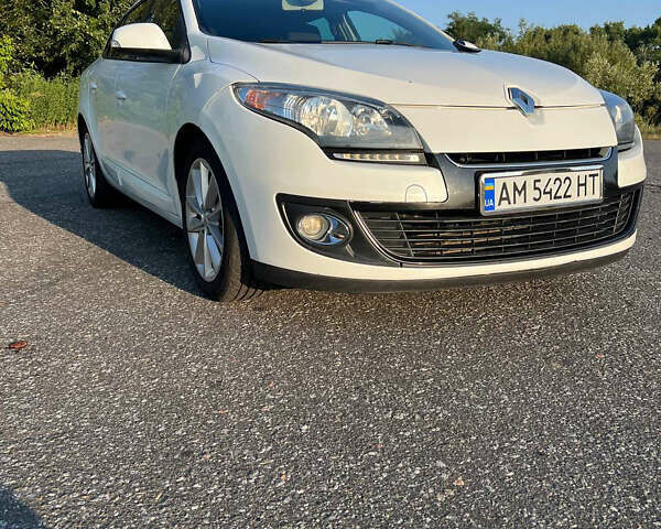Білий Рено Меган, об'ємом двигуна 1.5 л та пробігом 285 тис. км за 8000 $, фото 3 на Automoto.ua