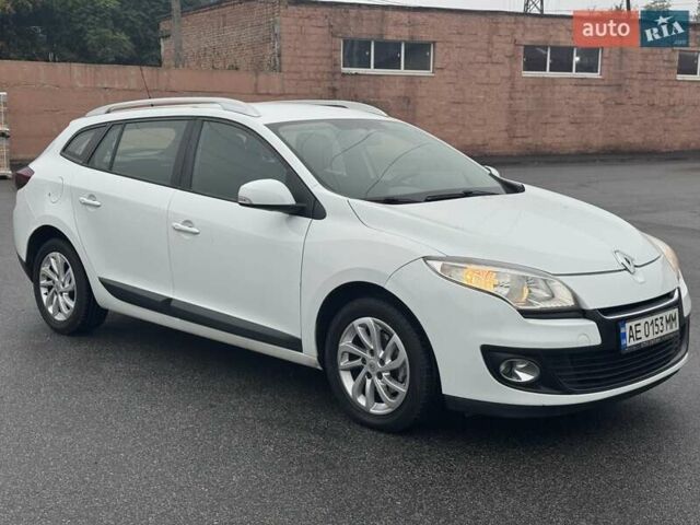 Білий Рено Меган, об'ємом двигуна 1.46 л та пробігом 240 тис. км за 6000 $, фото 4 на Automoto.ua
