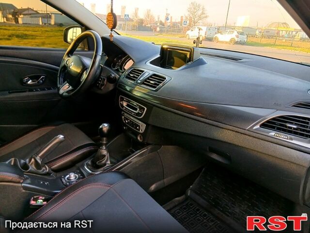 Белый Рено Меган, объемом двигателя 1.5 л и пробегом 29700 тыс. км за 7300 $, фото 9 на Automoto.ua