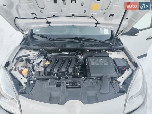 Білий Рено Меган, об'ємом двигуна 1.6 л та пробігом 194 тис. км за 7700 $, фото 30 на Automoto.ua
