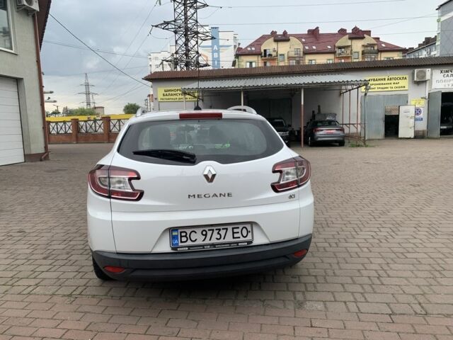 Белый Рено Меган, объемом двигателя 1.5 л и пробегом 260 тыс. км за 7600 $, фото 3 на Automoto.ua