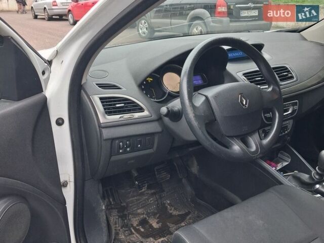 Білий Рено Меган, об'ємом двигуна 1.46 л та пробігом 384 тис. км за 6200 $, фото 6 на Automoto.ua