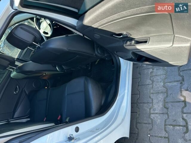 Белый Рено Меган, объемом двигателя 1.46 л и пробегом 286 тыс. км за 6999 $, фото 17 на Automoto.ua