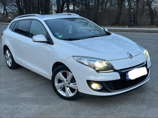 Белый Рено Меган, объемом двигателя 1.5 л и пробегом 266 тыс. км за 7800 $, фото 3 на Automoto.ua