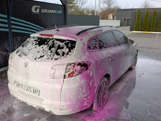 Білий Рено Меган, об'ємом двигуна 1.5 л та пробігом 217 тис. км за 8400 $, фото 2 на Automoto.ua