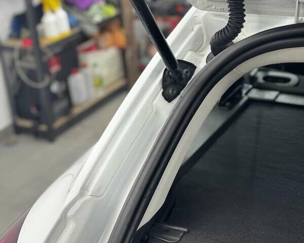 Білий Рено Меган, об'ємом двигуна 1.5 л та пробігом 270 тис. км за 6699 $, фото 71 на Automoto.ua