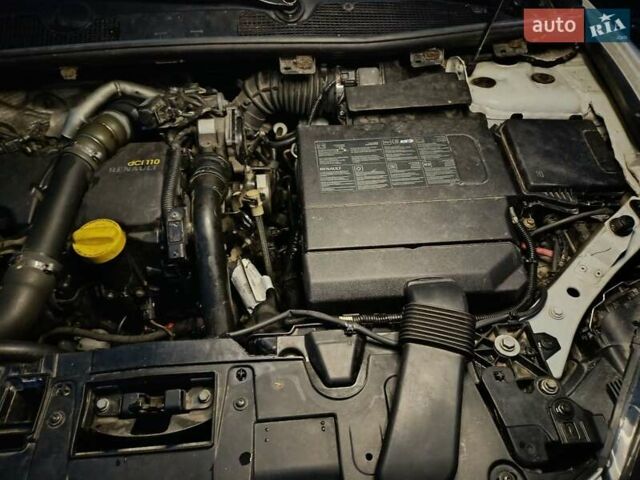 Білий Рено Меган, об'ємом двигуна 1.5 л та пробігом 261 тис. км за 7600 $, фото 35 на Automoto.ua