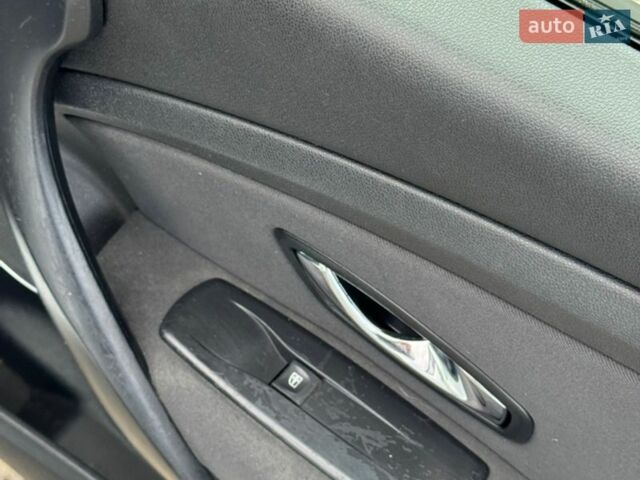 Білий Рено Меган, об'ємом двигуна 1.5 л та пробігом 274 тис. км за 6500 $, фото 36 на Automoto.ua