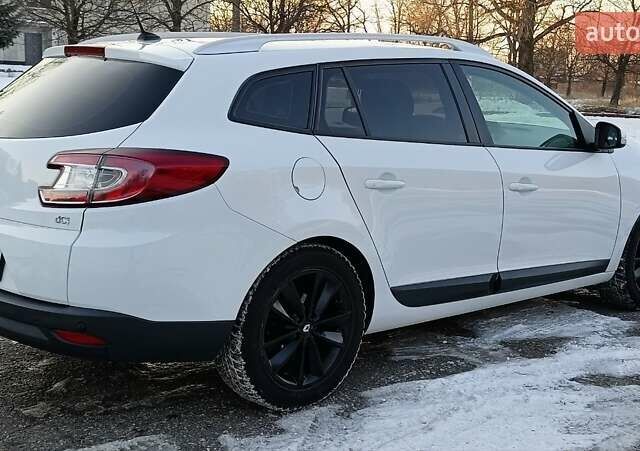 Белый Рено Меган, объемом двигателя 1.5 л и пробегом 216 тыс. км за 7800 $, фото 26 на Automoto.ua