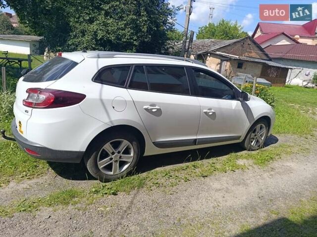 Белый Рено Меган, объемом двигателя 1.5 л и пробегом 190 тыс. км за 6500 $, фото 3 на Automoto.ua
