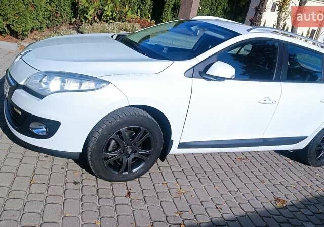 Белый Рено Меган, объемом двигателя 1.5 л и пробегом 265 тыс. км за 6900 $, фото 4 на Automoto.ua