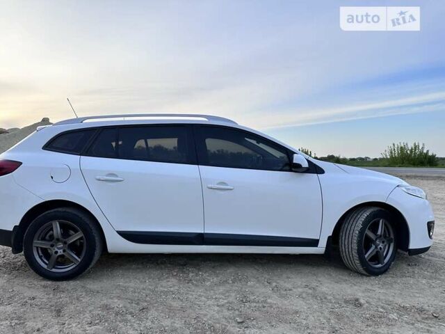 Белый Рено Меган, объемом двигателя 1.5 л и пробегом 306 тыс. км за 6600 $, фото 19 на Automoto.ua