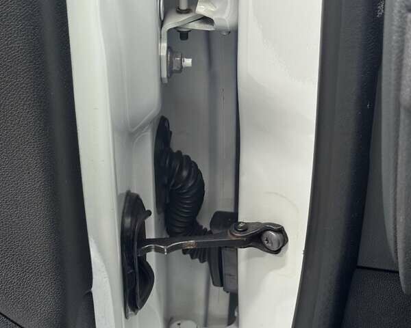 Білий Рено Меган, об'ємом двигуна 1.5 л та пробігом 270 тис. км за 6699 $, фото 88 на Automoto.ua