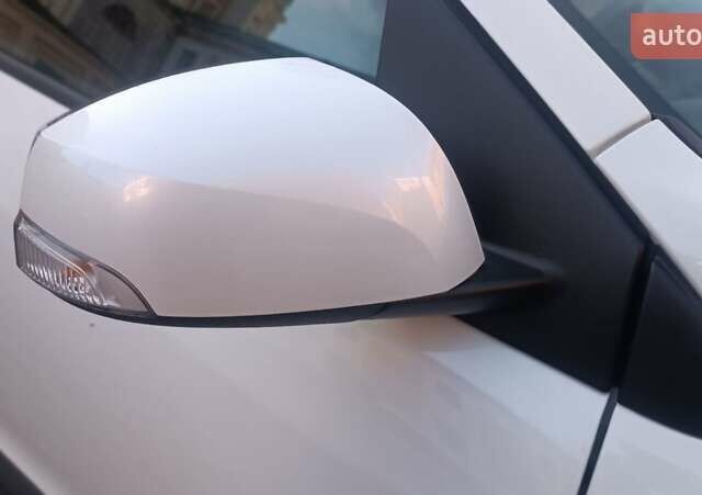 Белый Рено Меган, объемом двигателя 1.5 л и пробегом 265 тыс. км за 6900 $, фото 24 на Automoto.ua