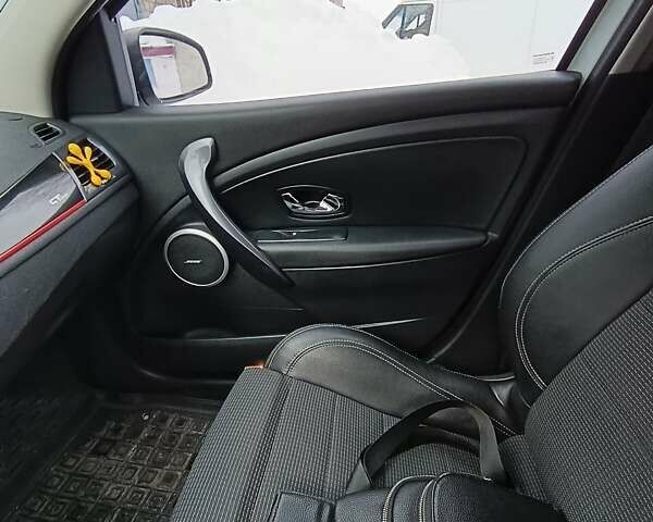 Білий Рено Меган, об'ємом двигуна 1.5 л та пробігом 220 тис. км за 8700 $, фото 22 на Automoto.ua