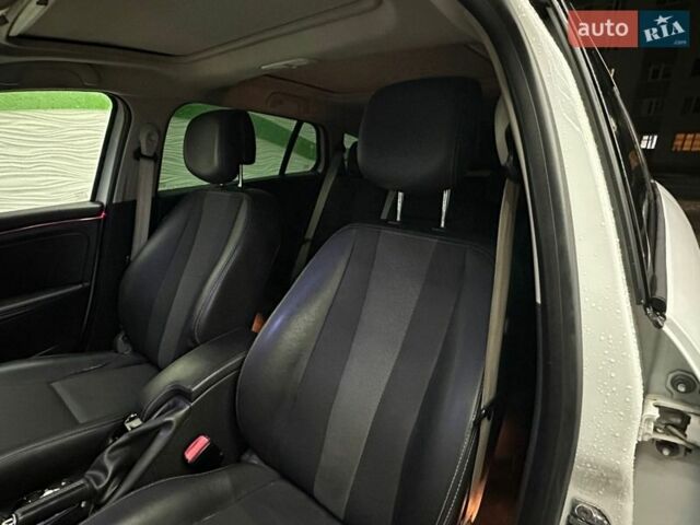 Белый Рено Меган, объемом двигателя 1.5 л и пробегом 286 тыс. км за 6999 $, фото 15 на Automoto.ua