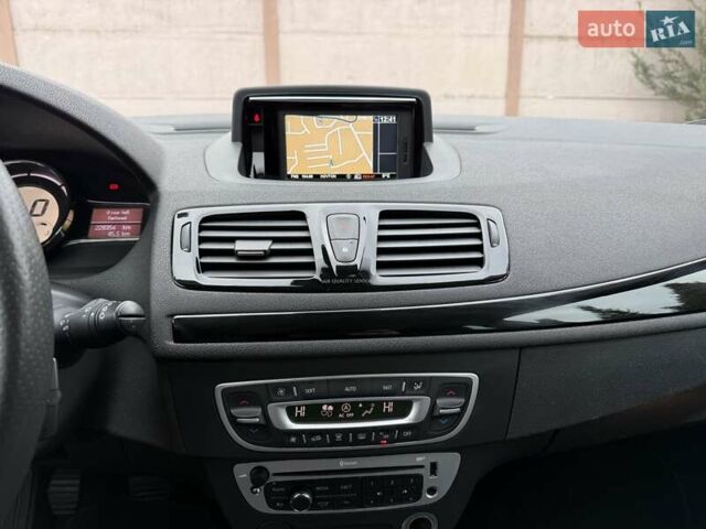 Білий Рено Меган, об'ємом двигуна 1.5 л та пробігом 228 тис. км за 8999 $, фото 115 на Automoto.ua