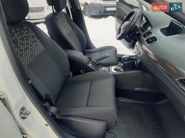 Білий Рено Меган, об'ємом двигуна 1.5 л та пробігом 254 тис. км за 7699 $, фото 22 на Automoto.ua