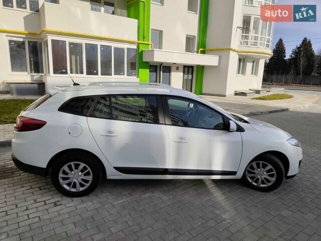 Белый Рено Меган, объемом двигателя 1.5 л и пробегом 250 тыс. км за 6999 $, фото 25 на Automoto.ua