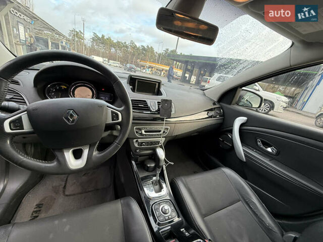 Білий Рено Меган, об'ємом двигуна 1.46 л та пробігом 309 тис. км за 7750 $, фото 6 на Automoto.ua