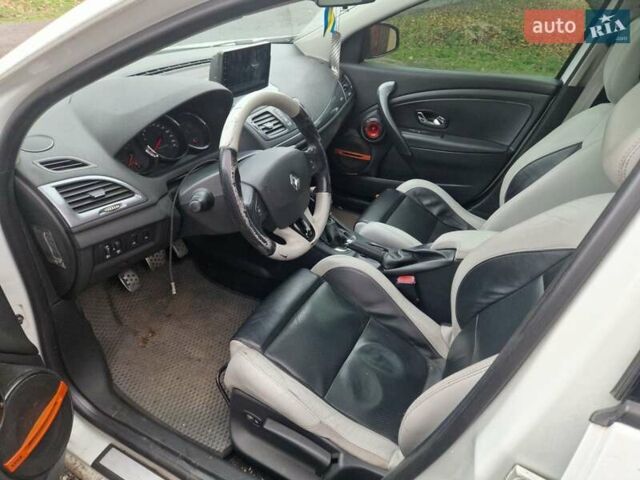 Білий Рено Меган, об'ємом двигуна 1.46 л та пробігом 327 тис. км за 8000 $, фото 5 на Automoto.ua